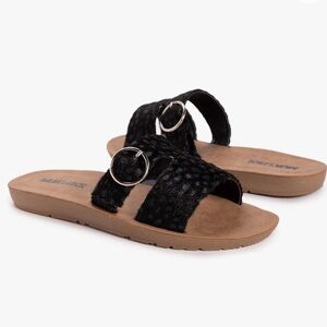 NWOT Muk Luks About You Sandal Black Slide Size 8